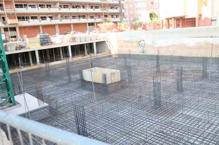 Edificio de 20 viviendas, locales y garajes. C/ Orihuela, con C/ Frasquita Vázquez, con C/ Baltasar Brotons García. -- 