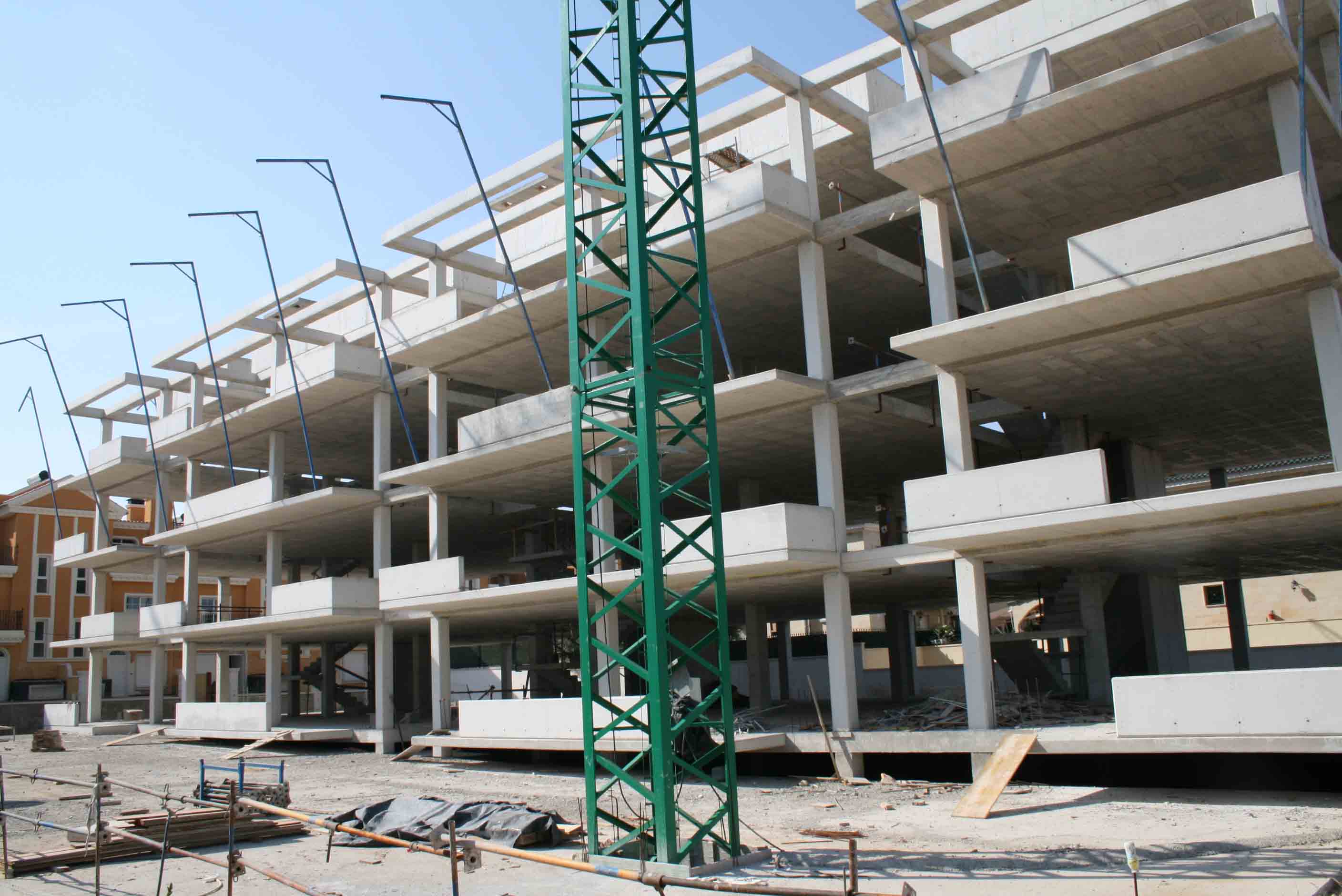 Edificio de 24 viviendas y 2 sótanos en Campo de Fútbol de Elche. 