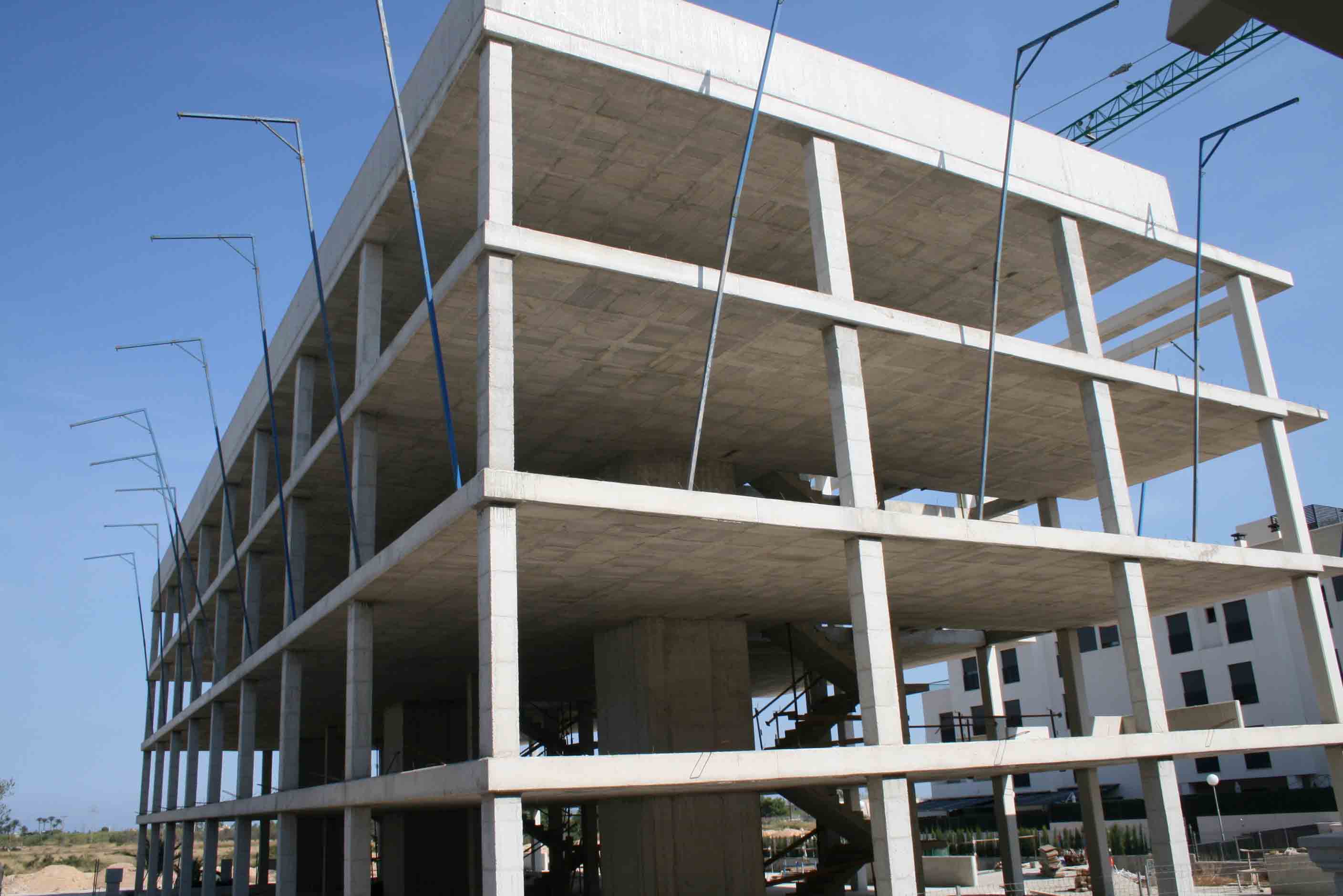 Edificio de 24 viviendas y 2 sótanos en Campo de Fútbol de Elche. 