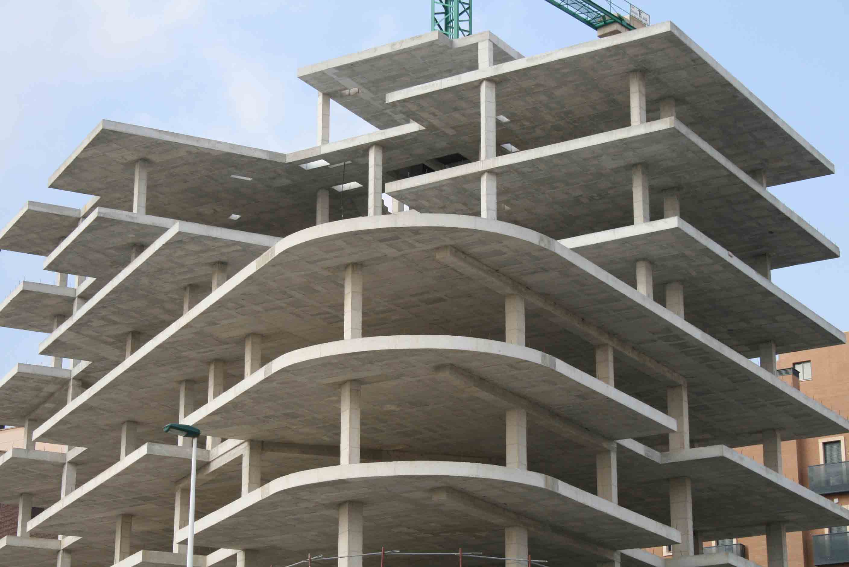 Edificio de 23 viviendas, 2 sótanos y locales en Sector E-12 zona Avda. Cortes Valencianas de Elche. Cortes Valencianas de Elche 